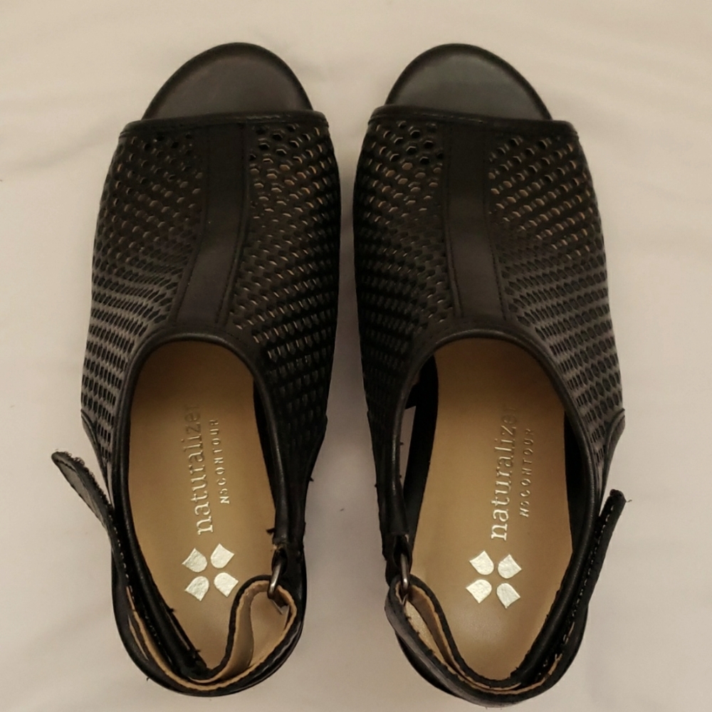 Naturalizer Black Sandals
